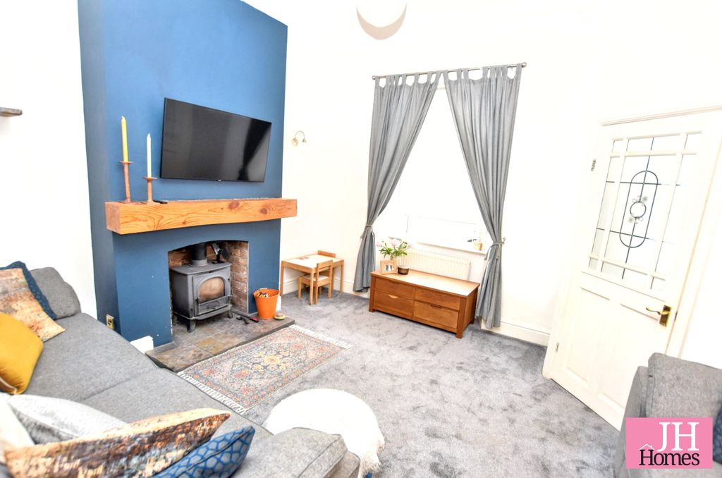 Property photo 3 of 23