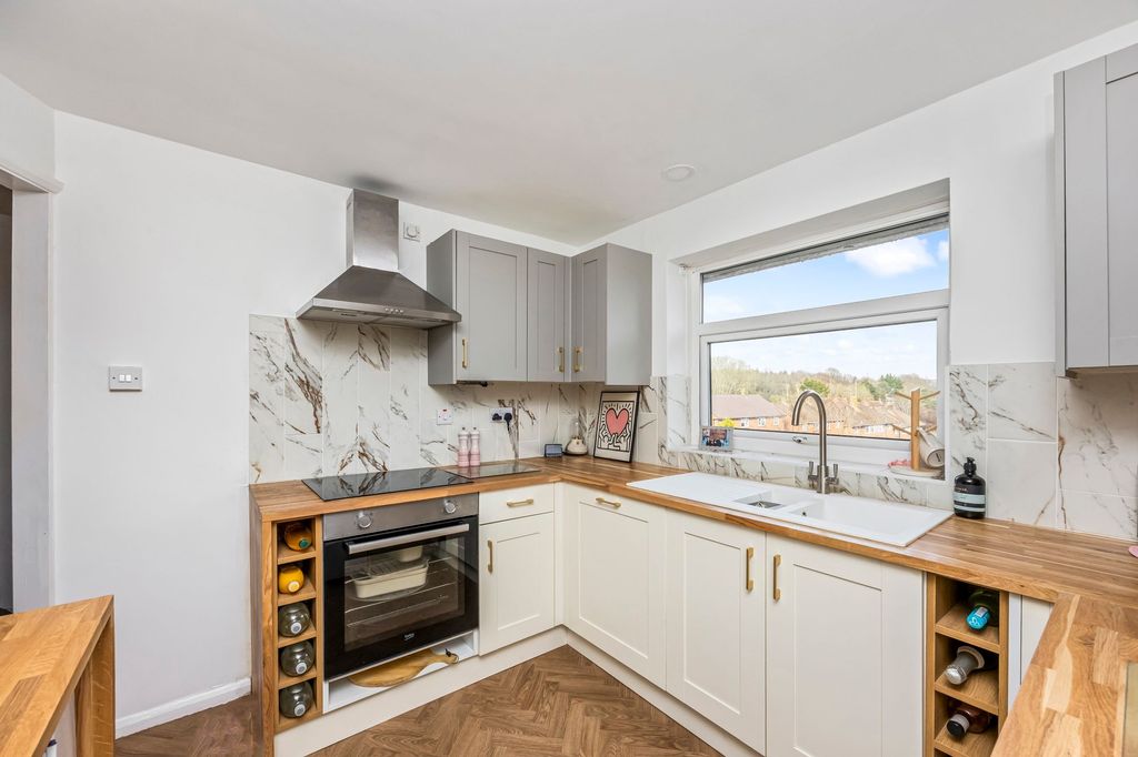 Additional image 6 of 2 bed flat for saleJarvis Road, Arundel BN18