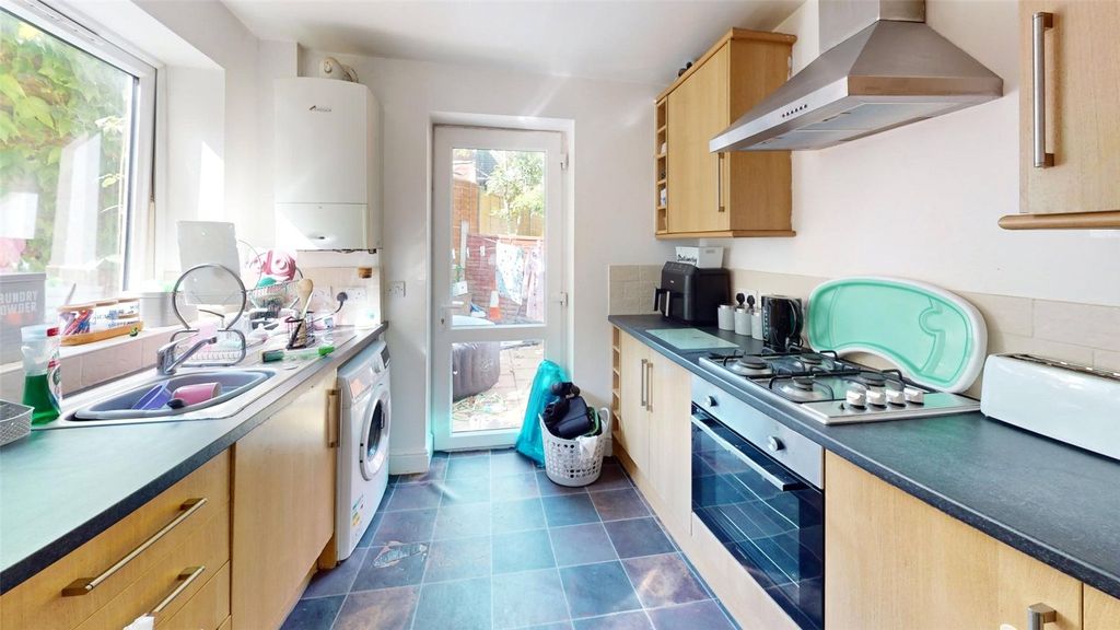 Property photo 3 of 14 Picture No. 10