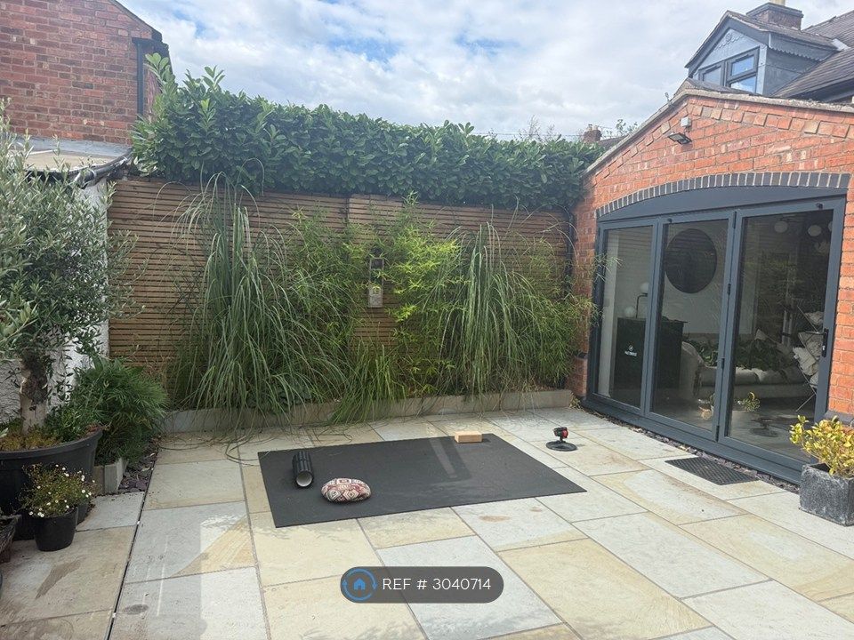 Property photo 2 of 31