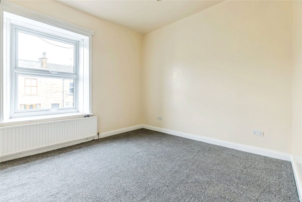 Property photo 3 of 11 Picture No. 37