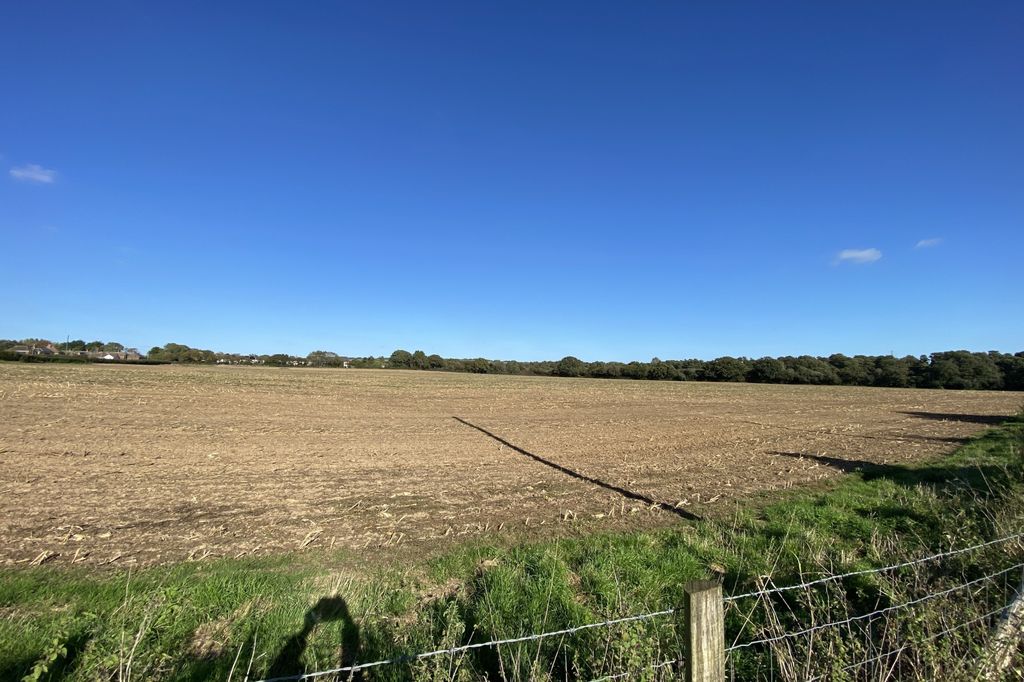 Property photo 2 of 22