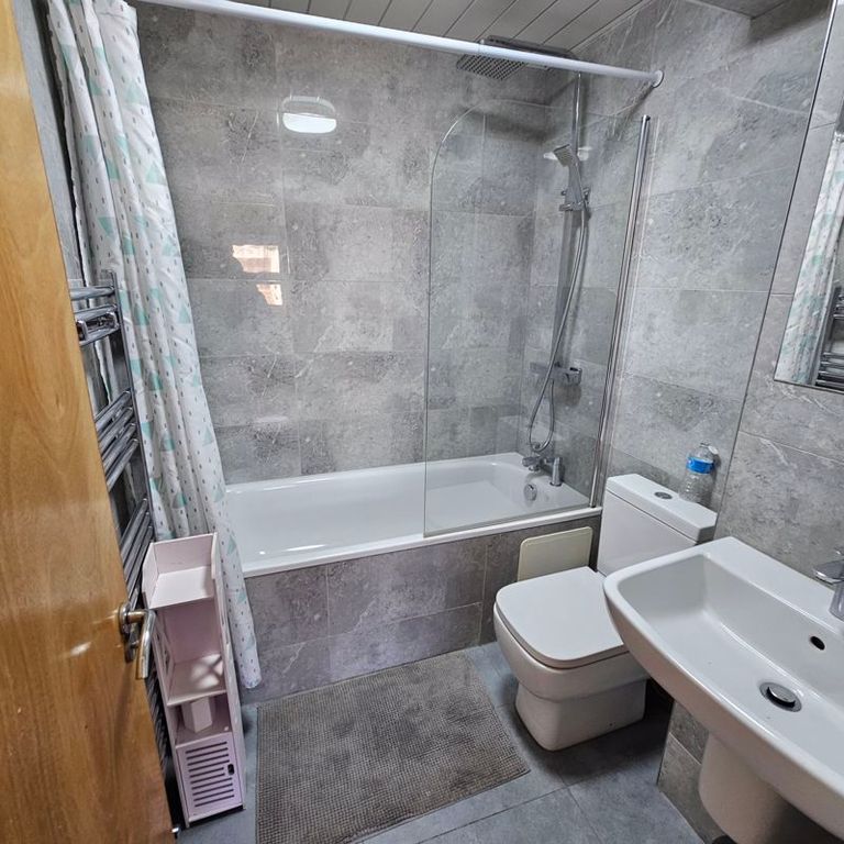 Property photo 2 of 3 Bathroom