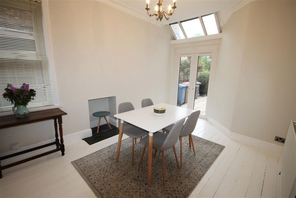 Property photo 3 of 18 Dining Room