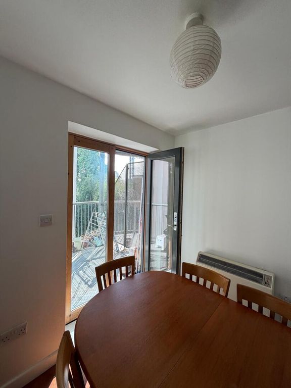 Property photo 2 of 6 Terrace / Patio