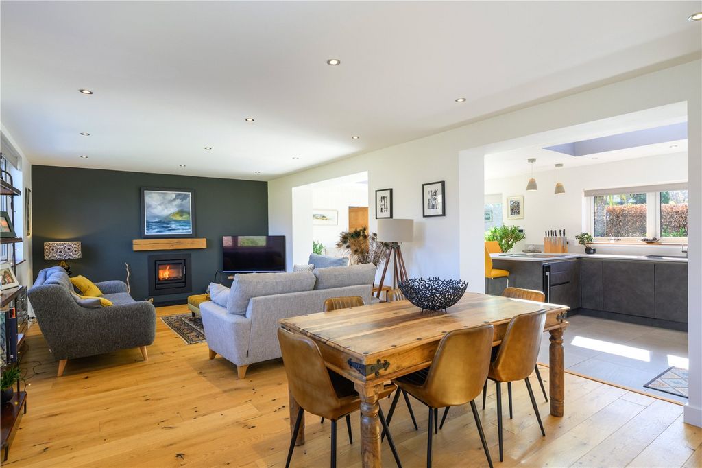 Property photo 2 of 28 Picture No. 04