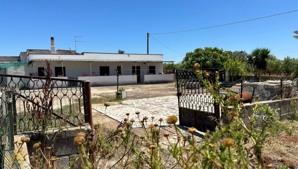 Property photo 1 of 10