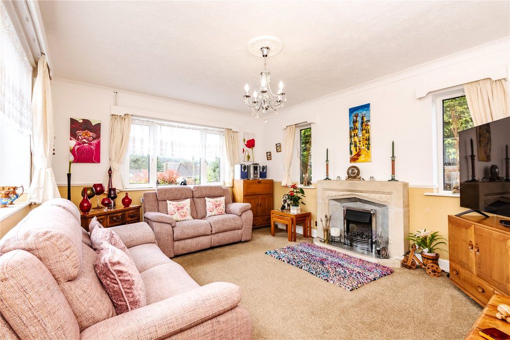 Property photo 2 of 17 Picture No. 05