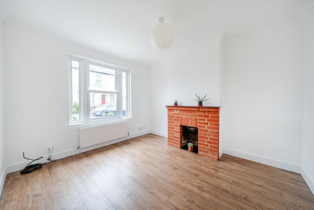 Property photo 3 of 14