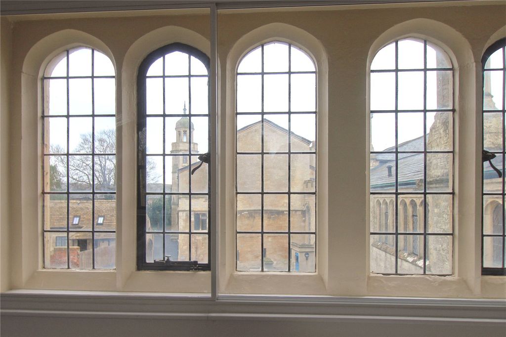 Property photo 2 of 23 Picture No. 27