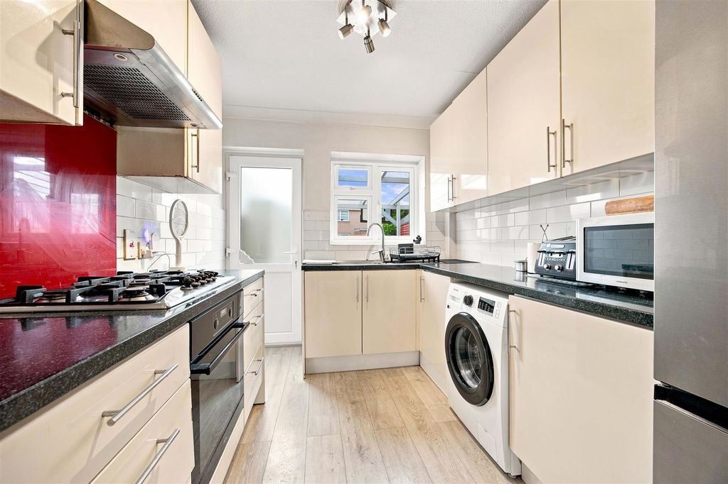 Property photo 3 of 13 Kitchen