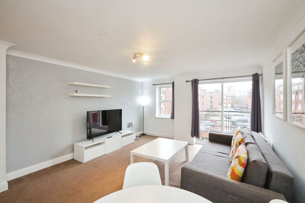 Property photo 3 of 17 Photography
