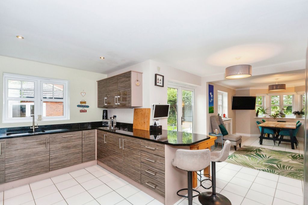 Property photo 3 of 27 Img_0772