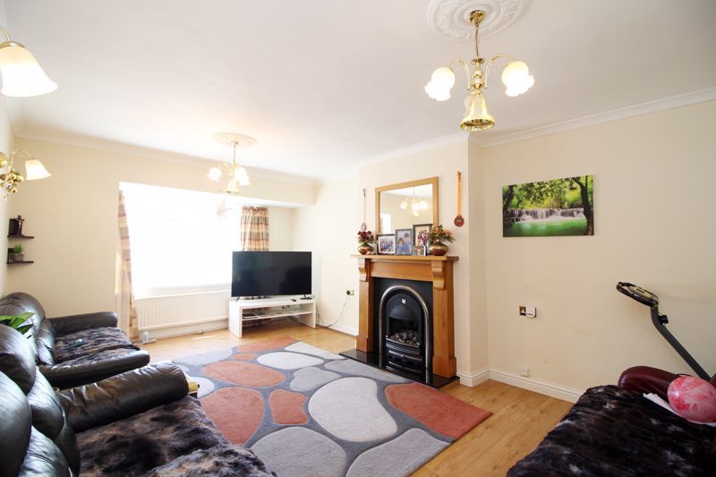 Property photo 2 of 10 Lounge