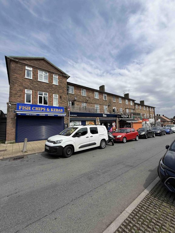 Property photo 1 of 2 2 Bed Flat To Rent Hallowes Crescent, Watford Wd19