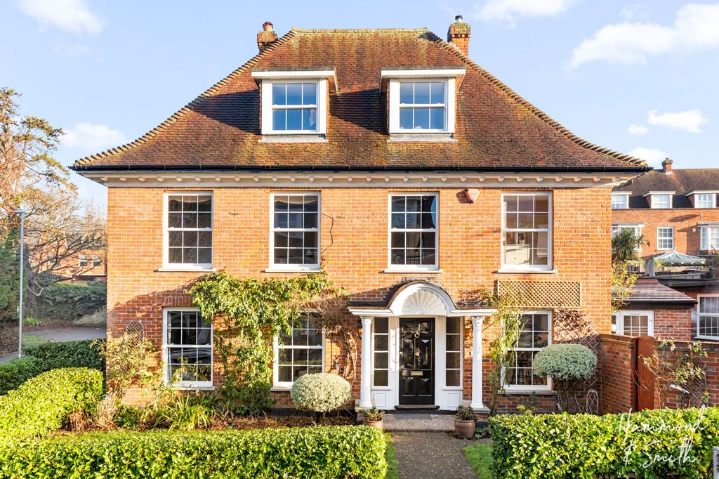 Property photo 1 of 24