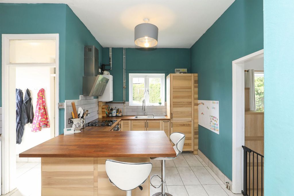 Property photo 3 of 24