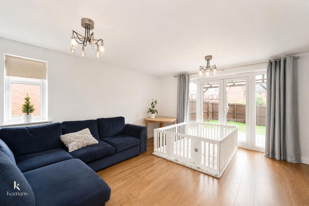 Property photo 3 of 18