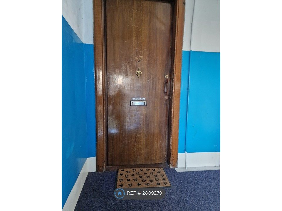 Property photo 3 of 28