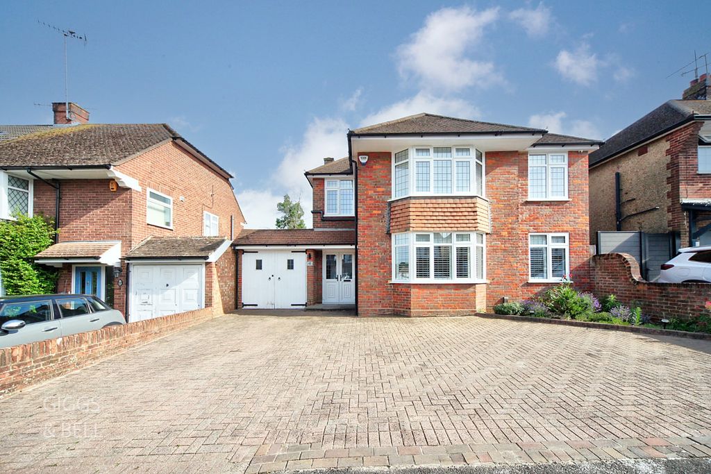 Property photo 1 of 29 5239280