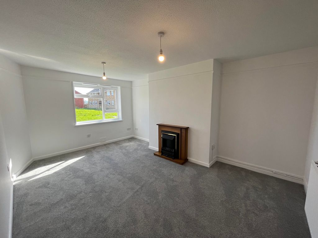 Property photo 2 of 9 Front