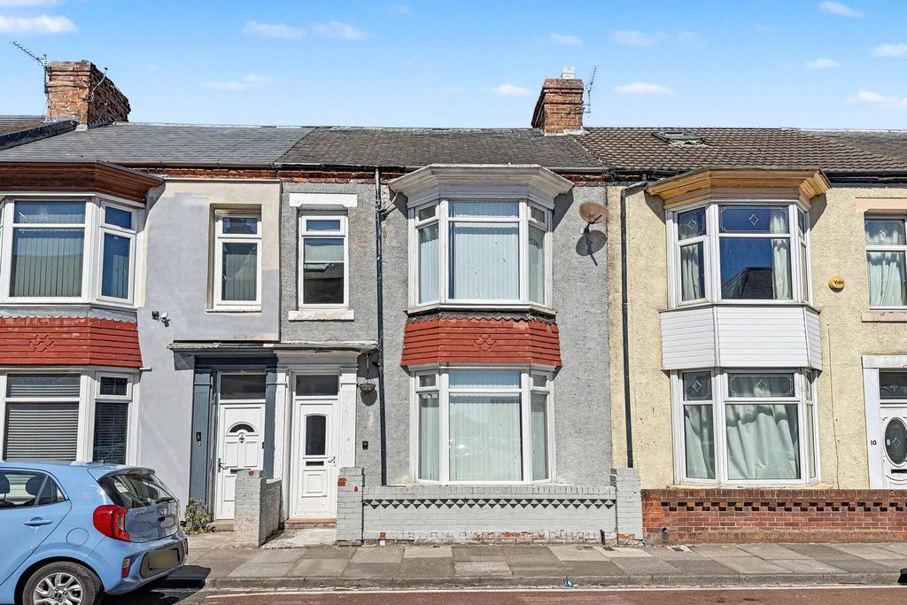Property photo 1 of 7 Cornwall Street - Front
