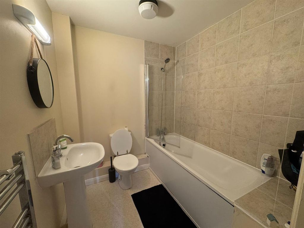 Additional image 5 of 1 bed flat for saleSpencer Close, Aldershot GU12