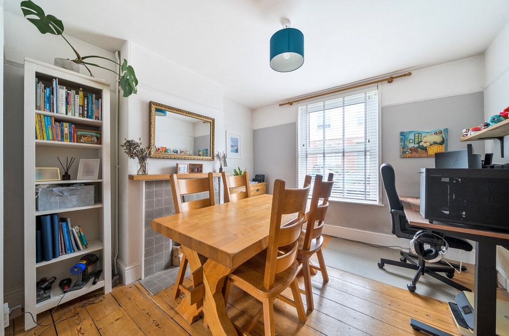 Property photo 3 of 11 Dining Room