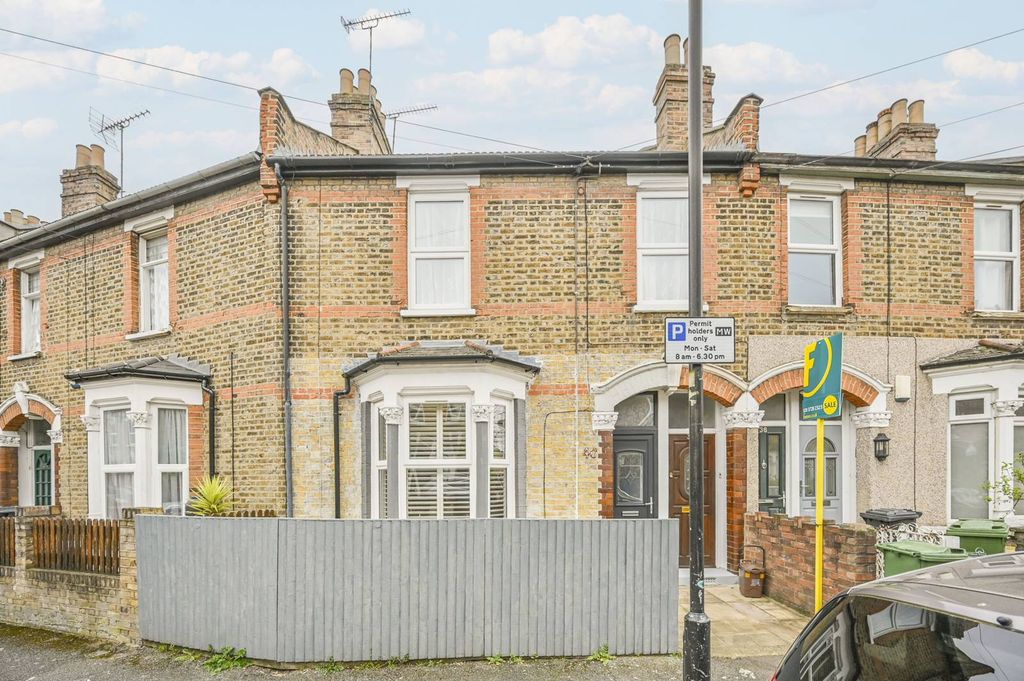 Property photo 2 of 11