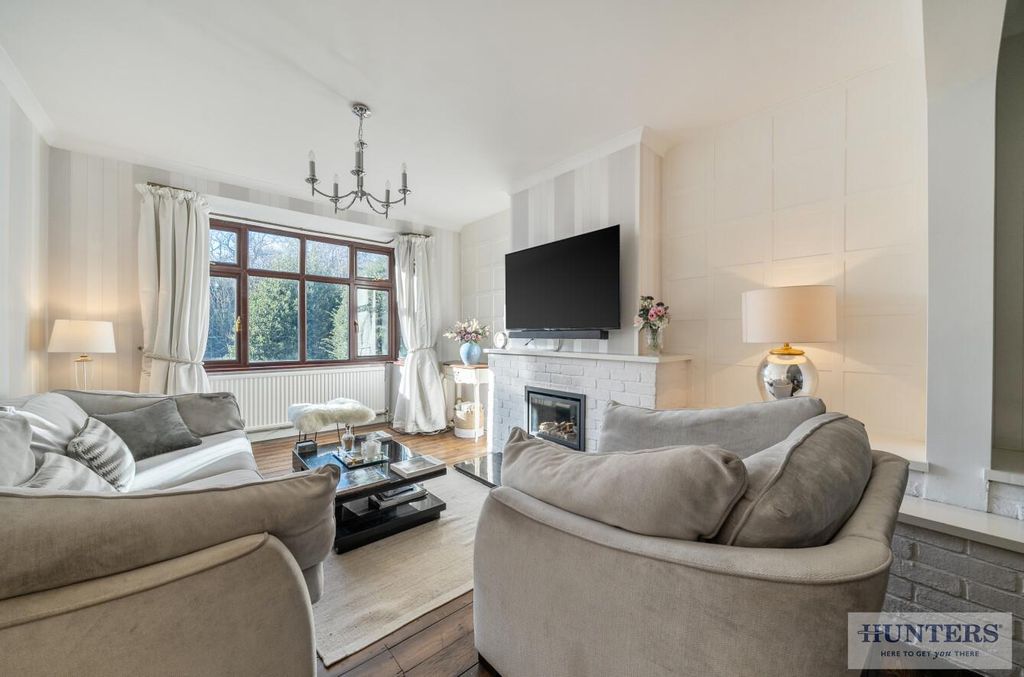 Property photo 2 of 31 49c25B75-5Fed-4421-99Da-80d7Ea746E36.Jpg