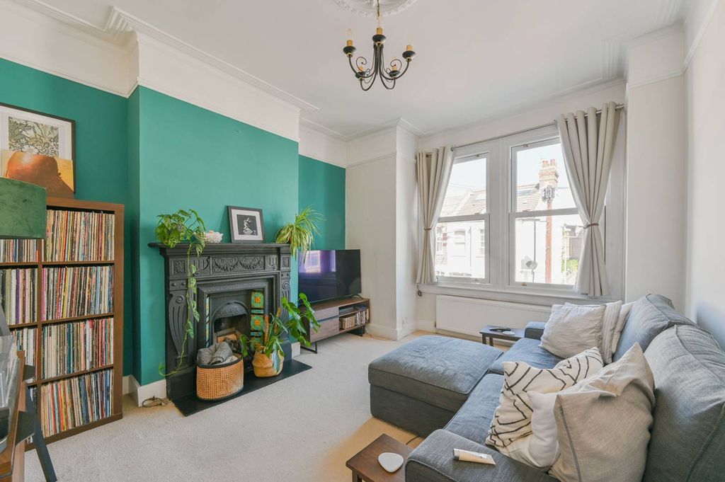 Property photo 3 of 13