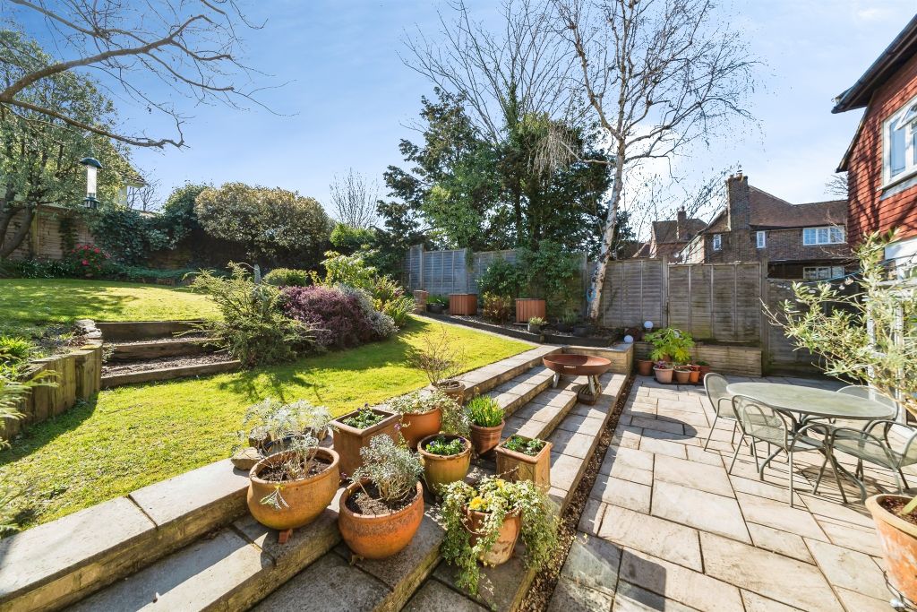 Property photo 2 of 20