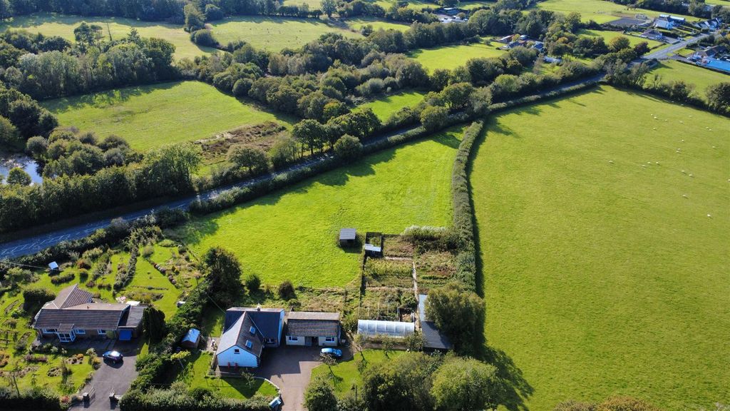 Property photo 1 of 40 Dji_Fly_20250923_162056_837_1758704195959_Photo_Op