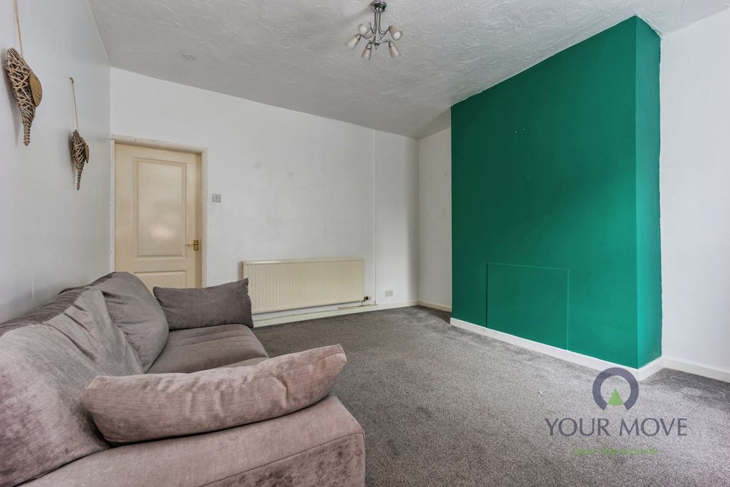 Property photo 3 of 12 Pbox-Img.Jpg
