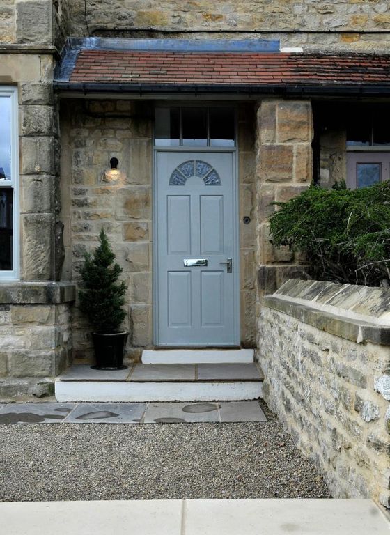 Property photo 2 of 25 Thorntondalehouse_007.Jpg
