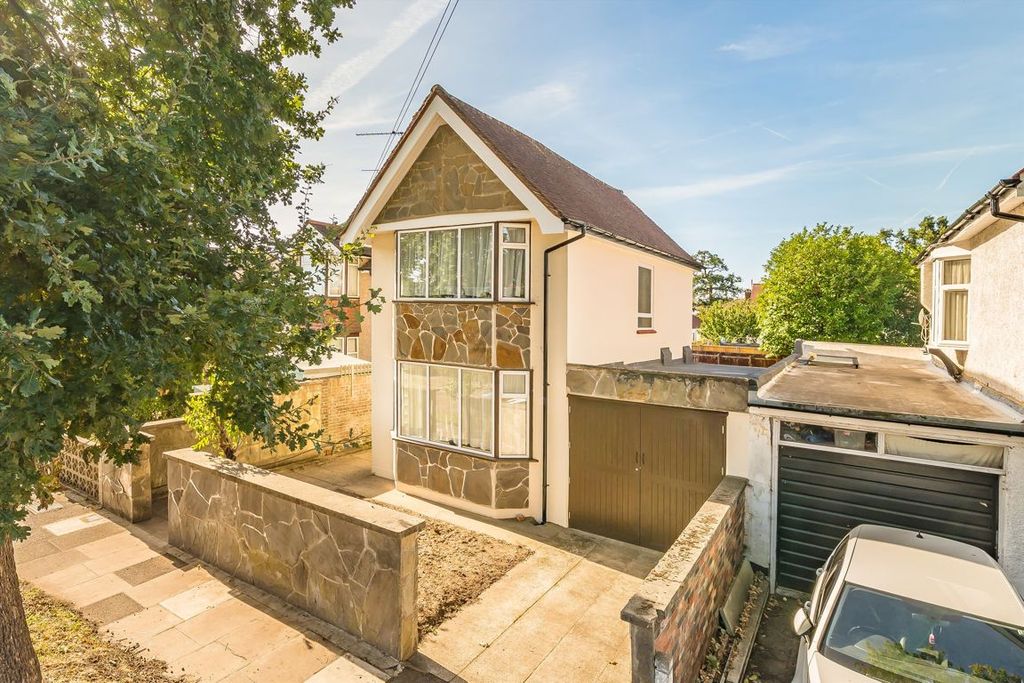 Property photo 1 of 6