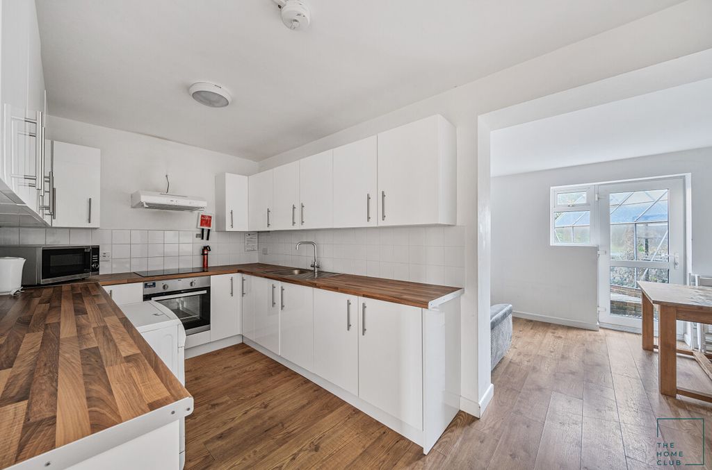 Property photo 3 of 14 F398Abcd-c243-4Fbb-Aa35-F88174Cb03E2