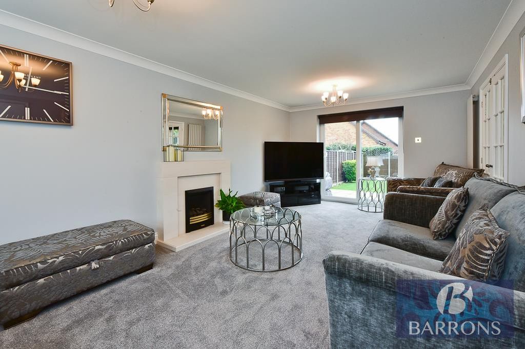 Property photo 2 of 33