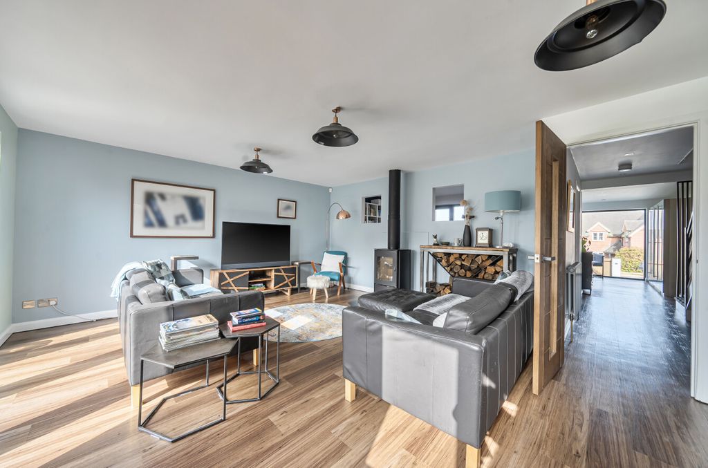 Property photo 3 of 19 1422976-15-69A97F...