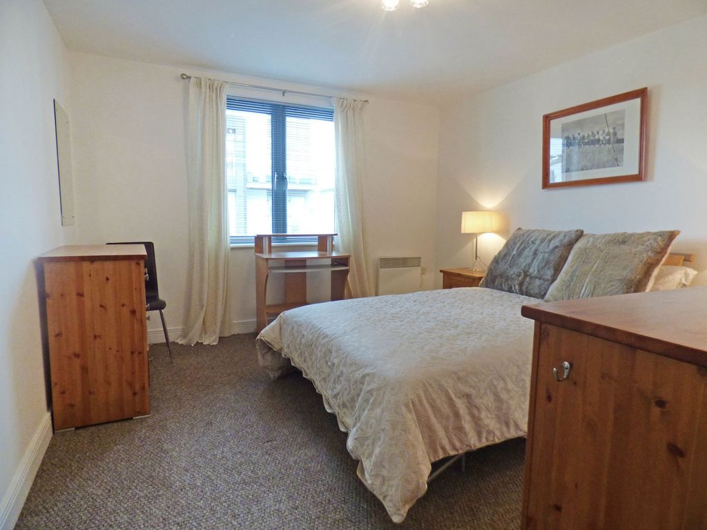Property photo 2 of 25