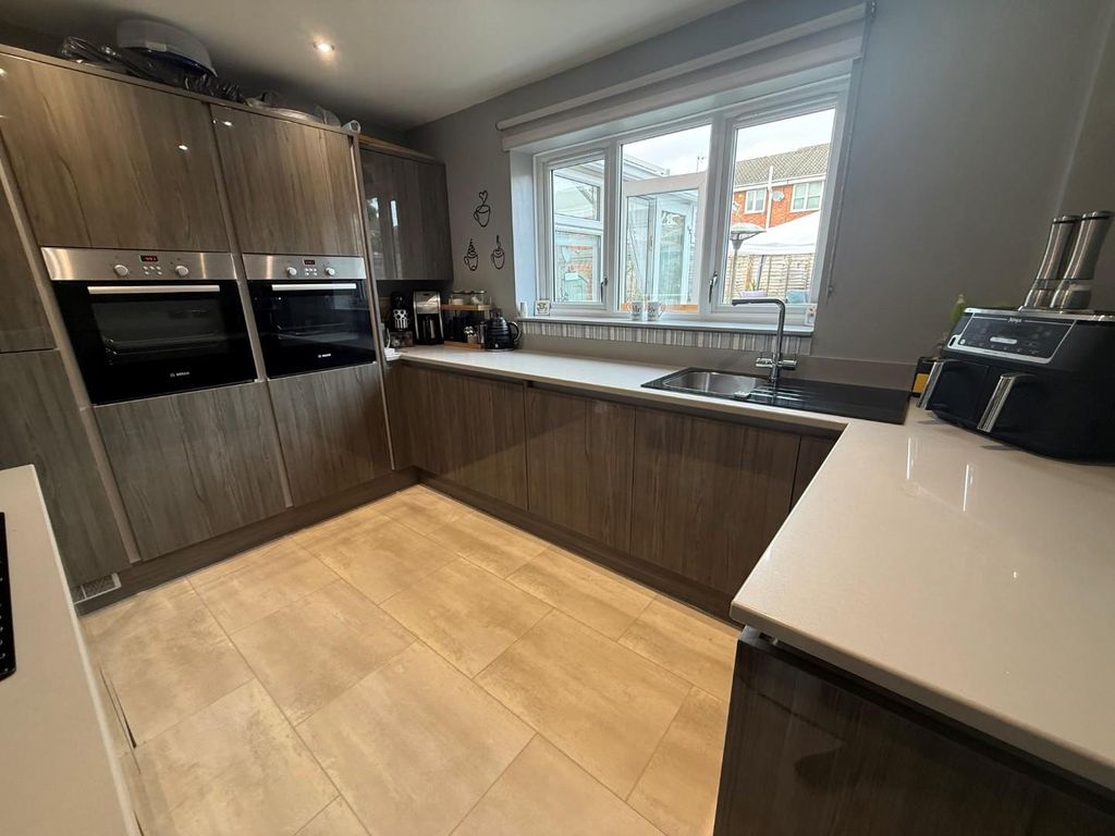 Property photo 3 of 18 8.Jpg