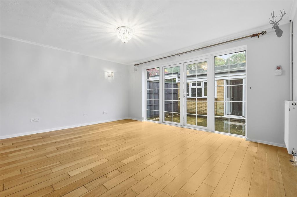 Property photo 2 of 20