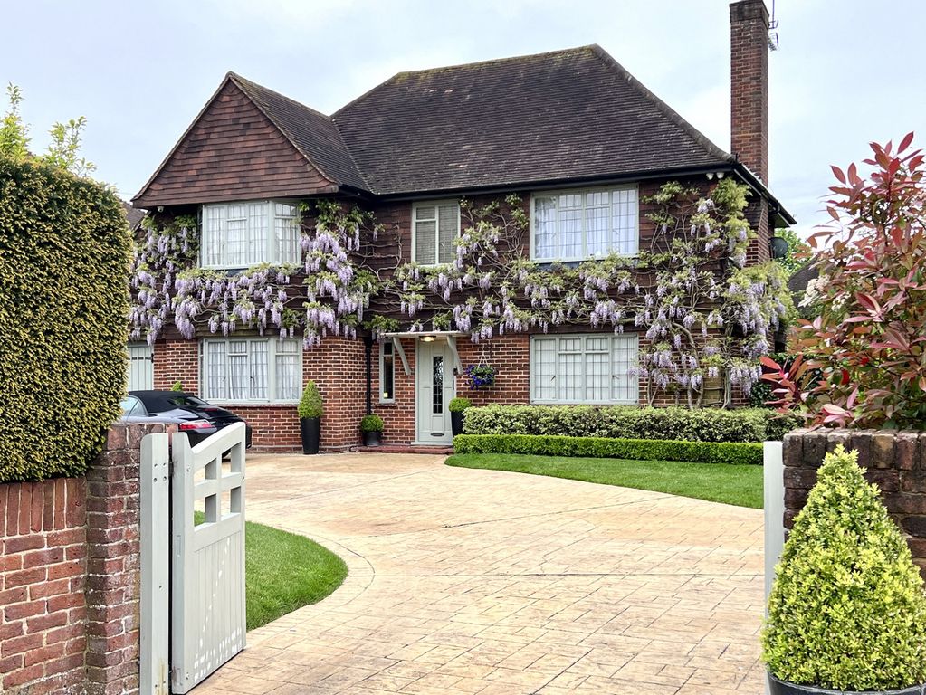 Property photo 1 of 31