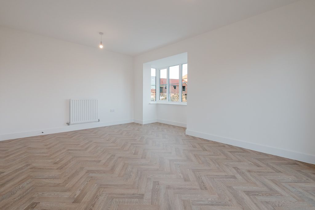 Property photo 3 of 12 Photo