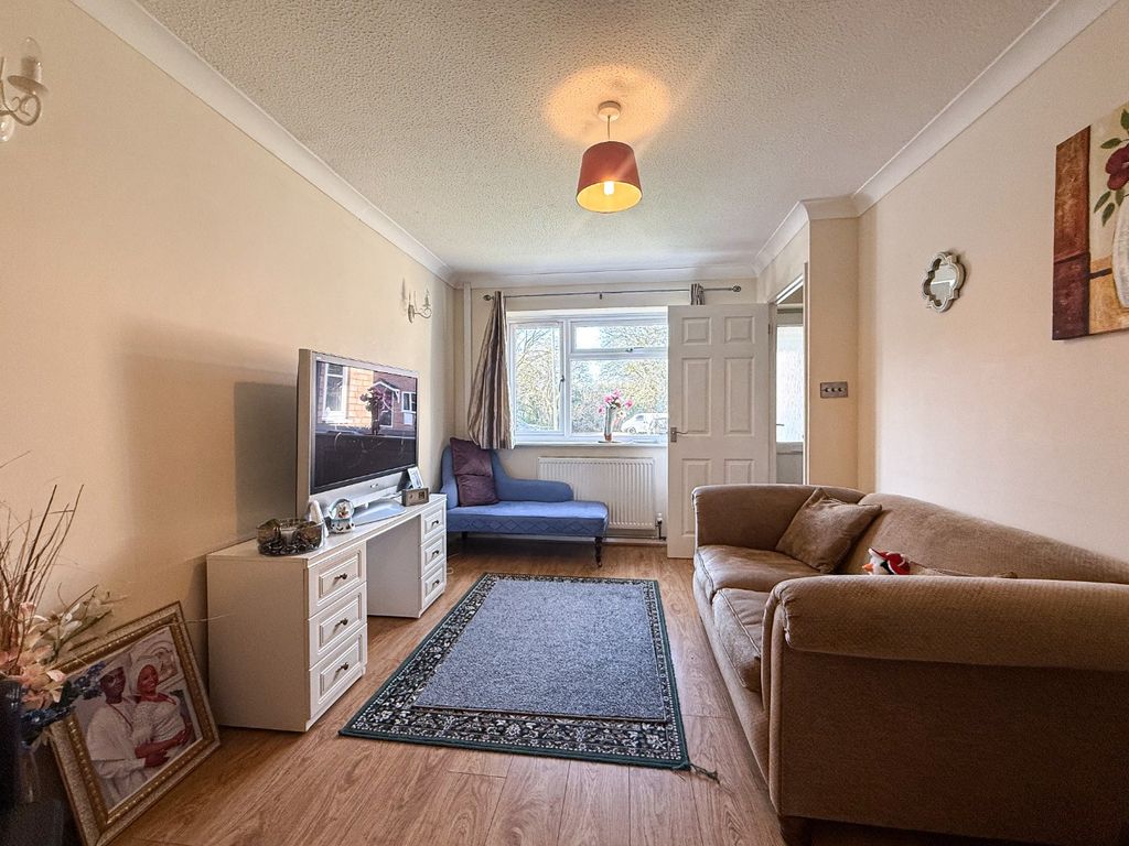 Property photo 2 of 13 3290114