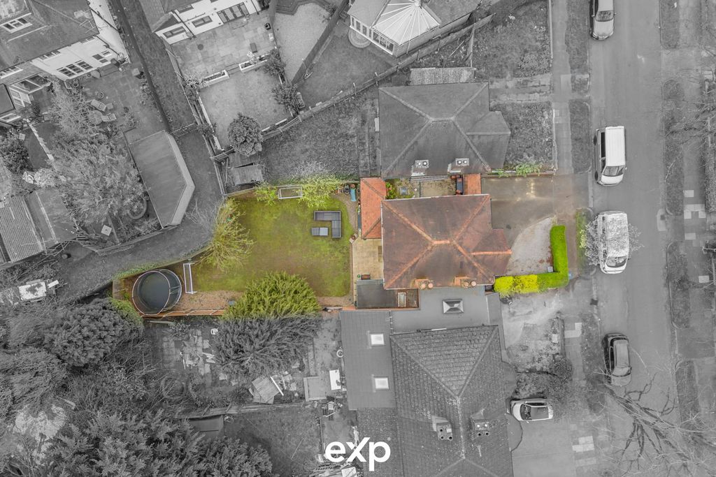 Property photo 2 of 20