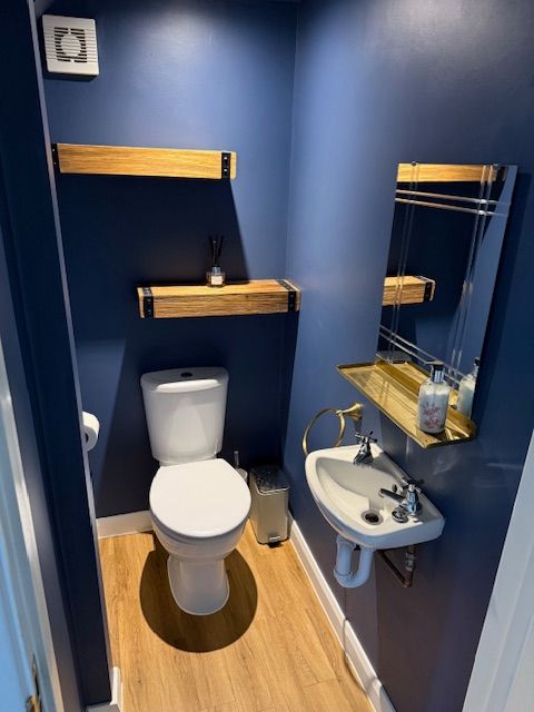 Property photo 3 of 17 Ground Floor WC