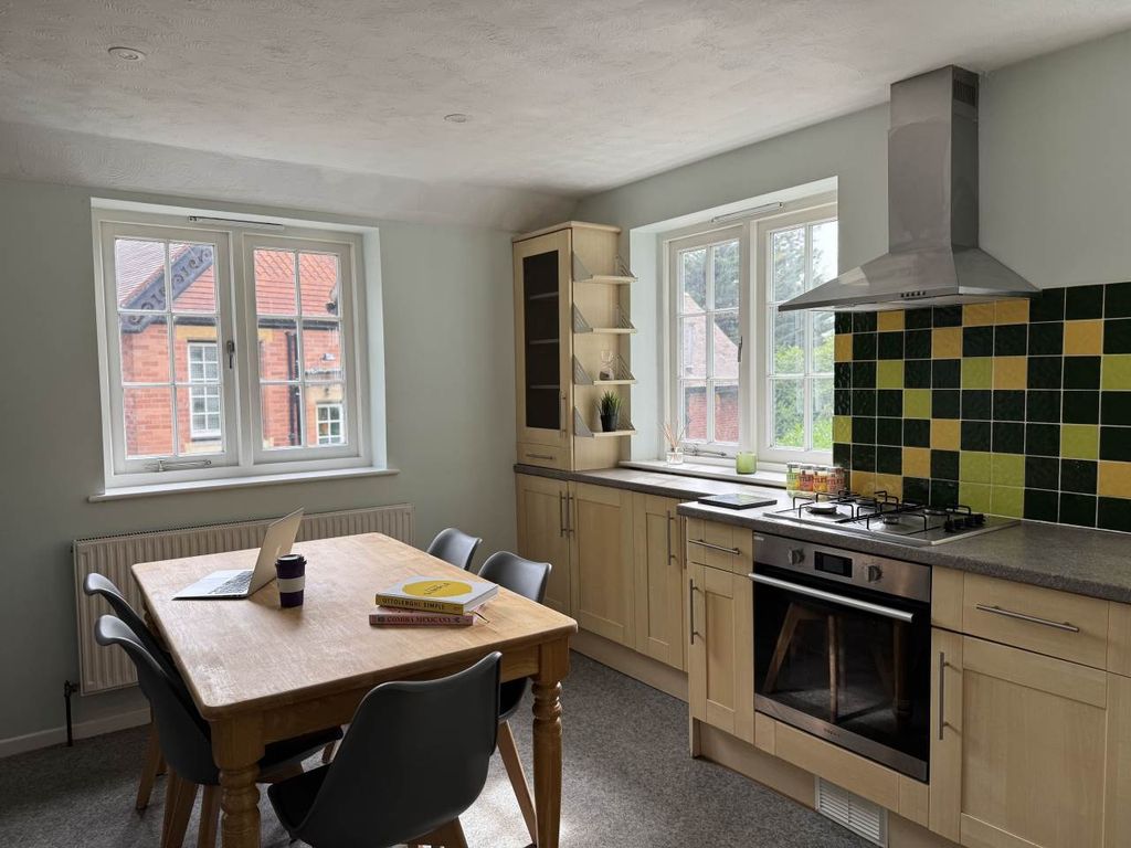 Property photo 2 of 11 Kitchen