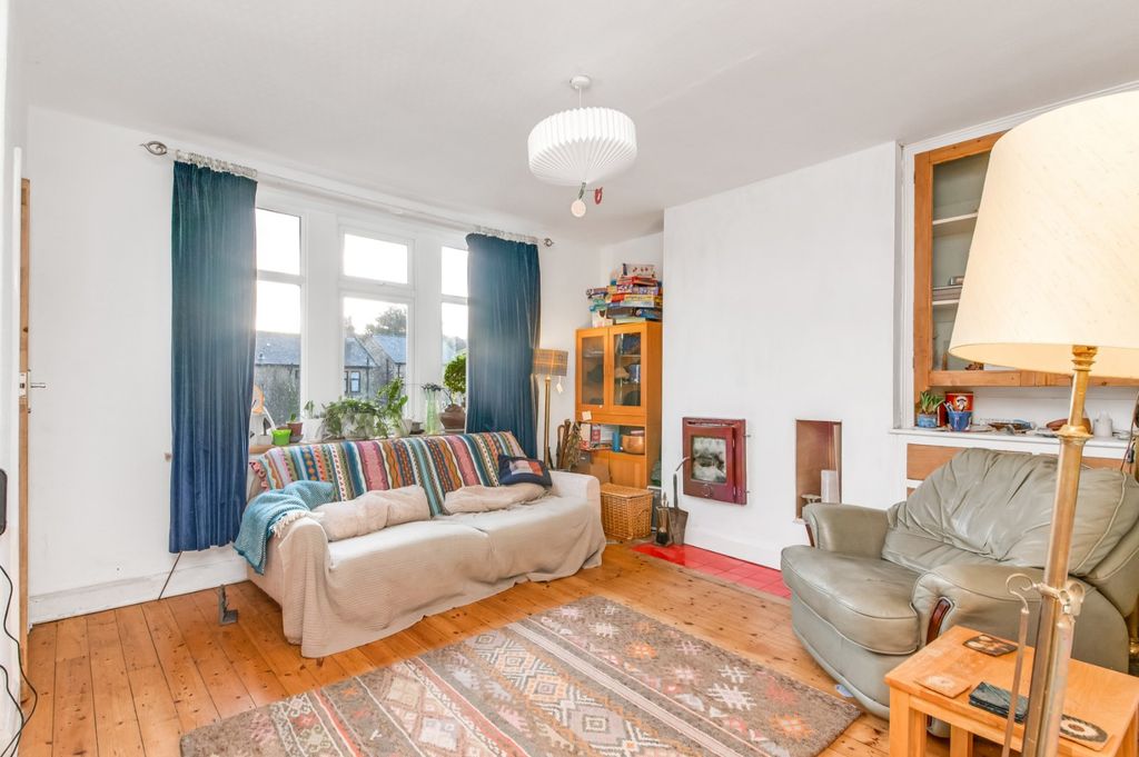 Property photo 2 of 15 Picture No. 02