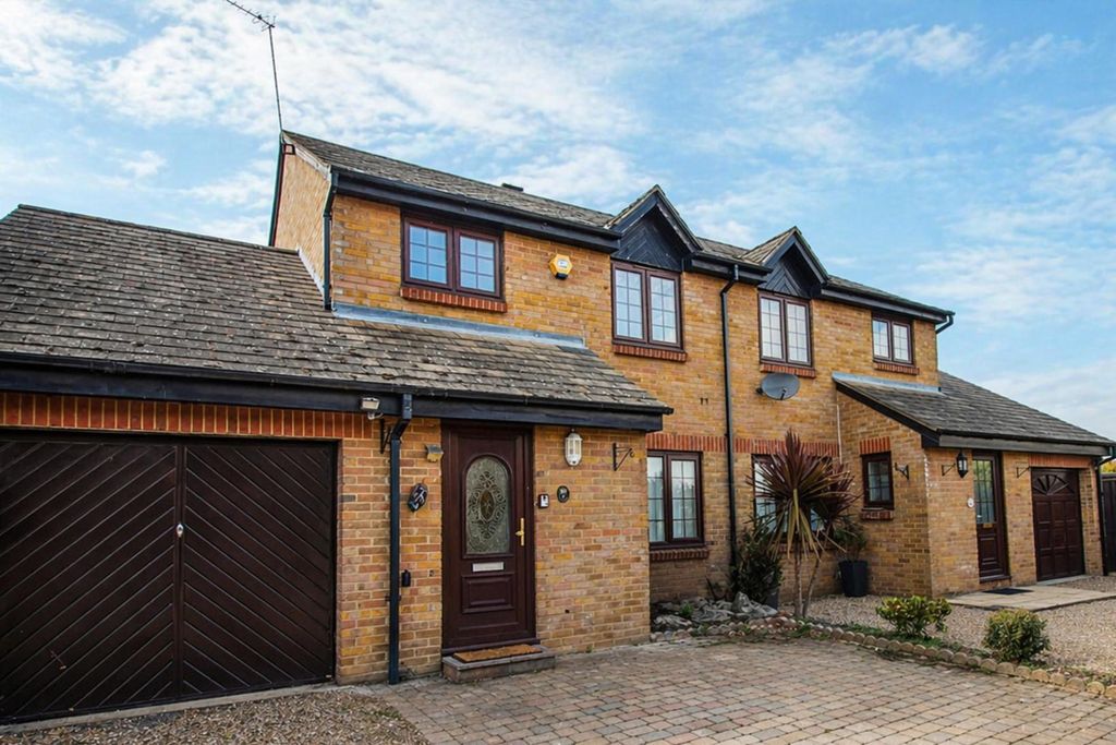 Property photo 1 of 12 House_Cropped_Top